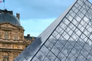 Louvre Museum thumbnail