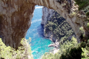 Capri Natural Arch Pictures