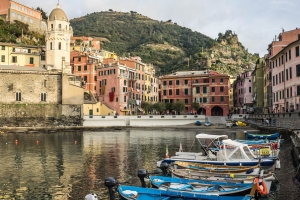 Vernazza Bay Pictures