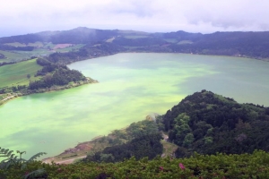 Lake of Furnas Pictures
