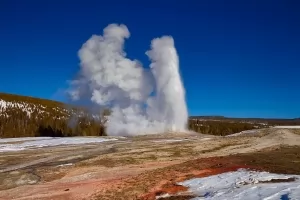 Yellowstone Geyser thumbnail